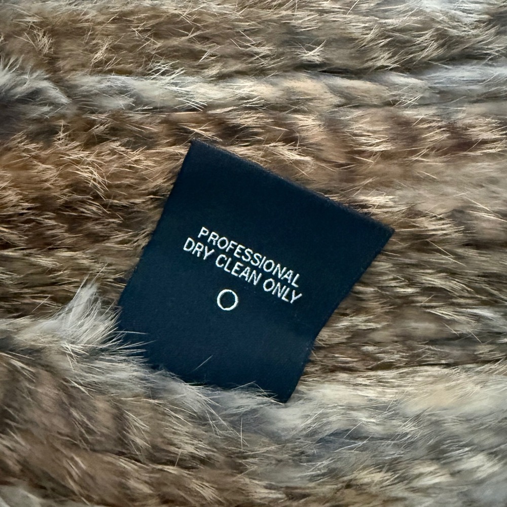 525 America Luxe Genuine Rabbit Fur Vest Brown Size Small – Excellent Condition - Picture 8 of 8